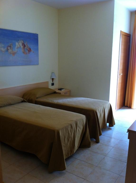 Hotel Atleti Фоджиа Номер фото