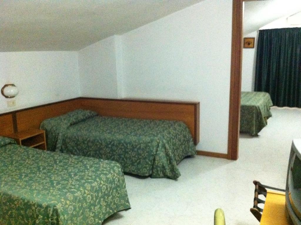 Hotel Atleti Фоджиа Номер фото